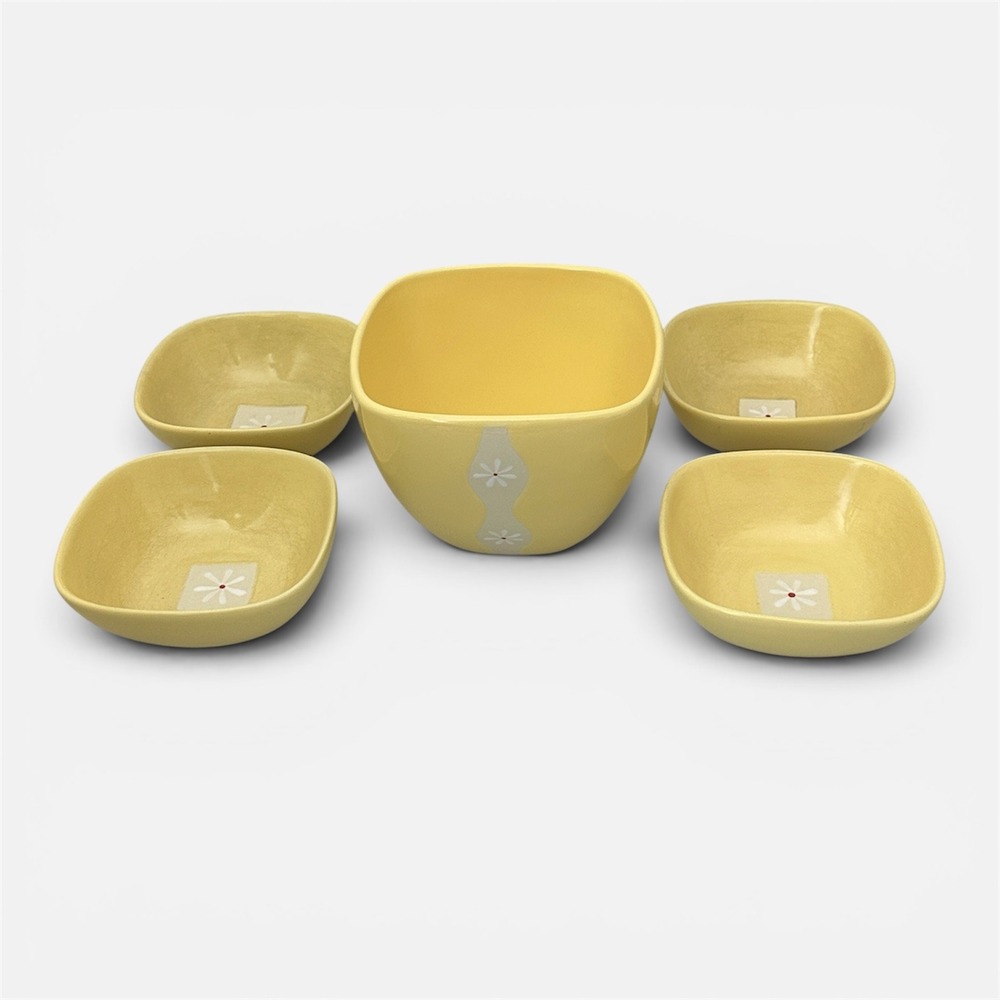 Pfaltzgraff Dazee Sun Yellow Ceramic Serving Bowl and 4 Small Bowls Set 5pc